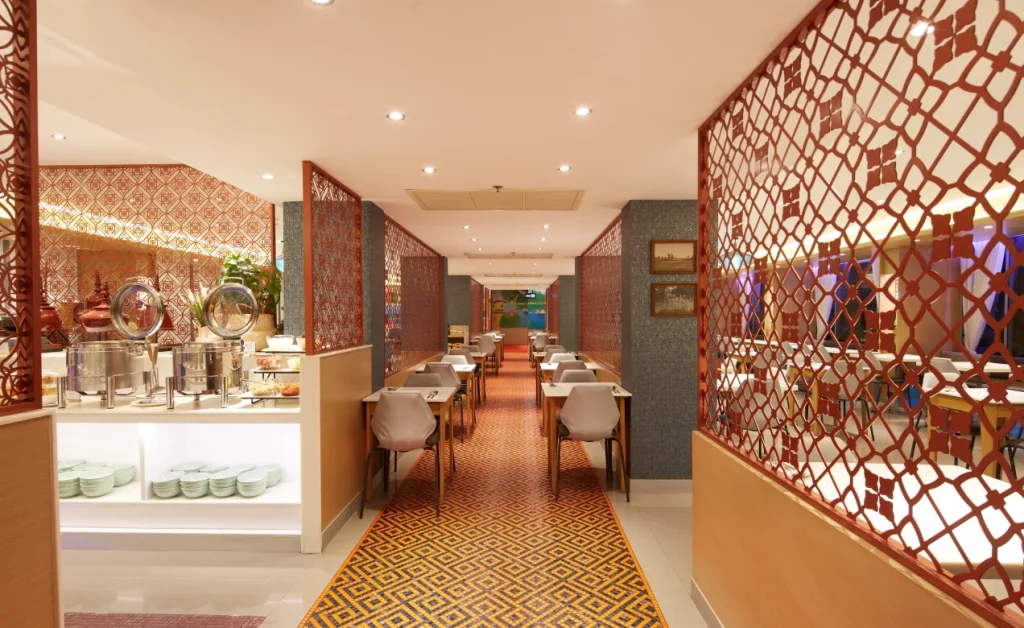 231211 Biztel Bangkok0548 1-13